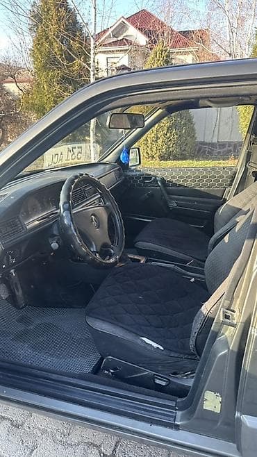 w210 e320: Mercedes-Benz 190: 1991 г., 1.8 л, Механика, Бензин, Седан — 9