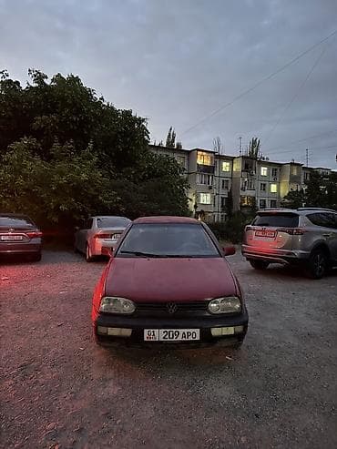 неделю: Volkswagen Golf: 1994 г., 1.8 л, Механика, Бензин, Хэтчбэк — 3
