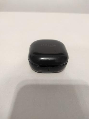 Усилители звука: Беспроводные наушники Samsung Galaxy Buds (чёрные) с зарядным кейсом — 2