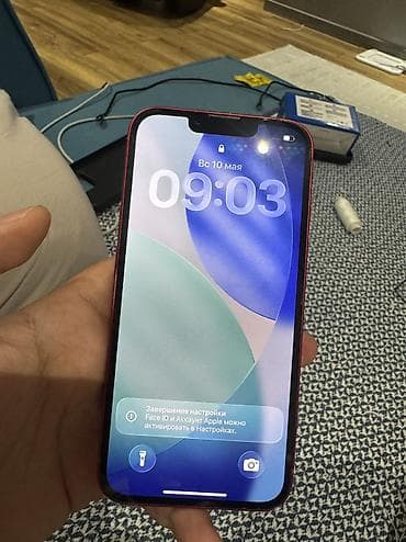 IPhone 13, Б/у, 256 ГБ, Красный, Чехол, 70 %