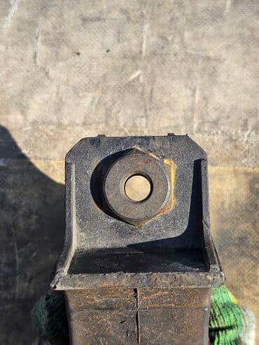 двигател на спринтер: Подушка мотора Mercedes-Benz 1998 г., Б/у, Оригинал, Германия — 8