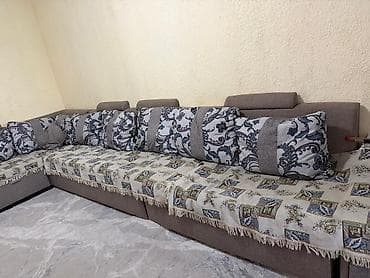 Угловой диван, C подушками