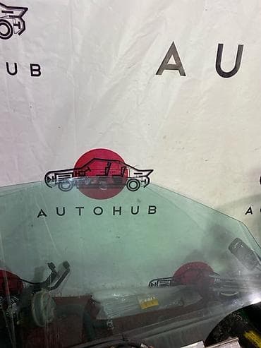 sprinter classic: Стекло двери Mercedes-Benz E-CLASS W210 3.2 104 1998 перед. лев. (б/у) — 1