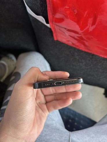 samsung fold: (Идеал из минусов только царапины)Смартфон с плоскими гранями и — 3