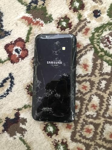 Samsung Galaxy A3, Б/у, 32 ГБ, цвет - Черный