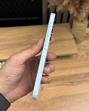 z fold 2: Samsung Galaxy A35 5G, Б/у, 128 ГБ, цвет - Белый, 2 SIM — 5