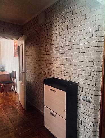 76: 2 комнаты, 42 м², ул. Ахунбаева / Малдыбаева 104 серия, 4 этаж, Косметический ремонт — 1