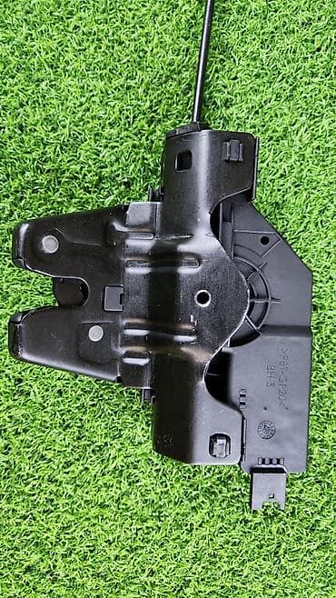 е63: Замок багажника BMW 2006 г., Б/у, Оригинал, Германия — 5