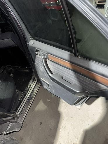 kingbeats k3: Mercedes-Benz W124: 1990 г., Седан — 7