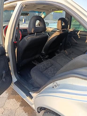Volkswagen: Volkswagen Bora: 1999 г., 1.6 л, Механика, Бензин, Седан — 9