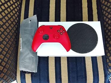 Продаю Игровую консоль Xbox Series S (белая) в комплекте с 14 игровыми — 1