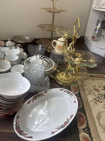 титановый набор нож: Большой набор посуды для сервировки стола. Состав: - Фарфоровые и — 5