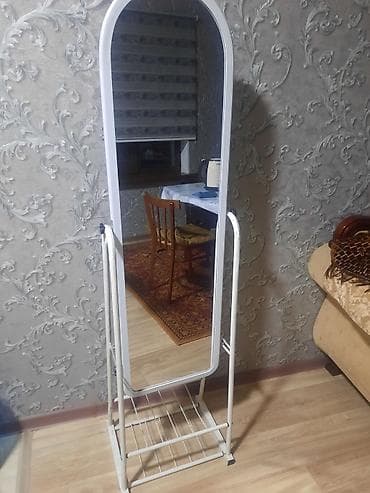 камод с зеркалами: Напольное зеркало на стойке с полкой - Вертикальное зеркало в полный — 1