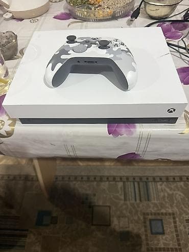 xbox one controller купить: Не проверяли что включается или нет, есть кабель HDMI, зарядки нет — 1