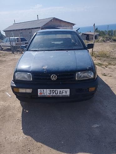юто кун: Volkswagen Vento: 1992 г., 1.8 л, Механика, Бензин, Седан — 1