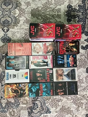 Коллекция видеокассет VHS + пустые кассеты. Состав: - Пустые