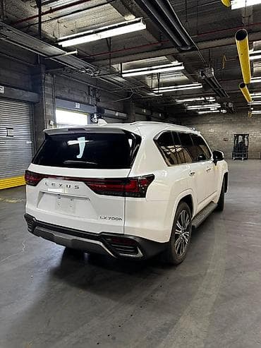 step 2: Lexus LX: 2026 г., 3.5 л, Автомат, Гибрид, Внедорожник — 2