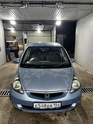 Транспорт: Honda Fit: 2005 г., Вариатор, Бензин — 9