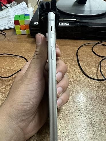 epson 1410: IPhone 8 Plus, Б/у, 64 ГБ, Белый, Защитное стекло, 81 % — 3