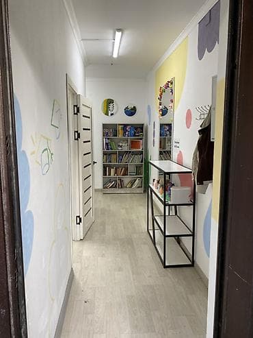 4 комнаты: Кабинет Для курсов В жилом комплексе, 74 м², Цокольный этаж, Долгосрочно, С оборудованием — 4