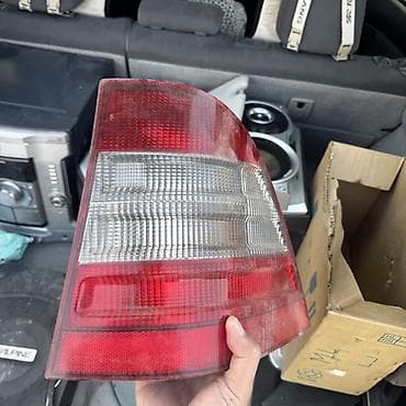 Задний левый стоп-сигнал Mercedes-Benz 2003 г., Б/у, Оригинал at lalafo.kg Задний левый стоп-сигнал Mercedes-Benz 2003 г., Б/у, Оригинал