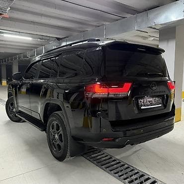 fj cruizer: Toyota Land Cruiser: 2025 г., 3.5 л, Автомат, Бензин, Внедорожник — 4