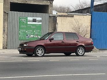 altezza капот: Volkswagen Vento: 1993 г., 1.8 л, Механика, Бензин, Седан — 3