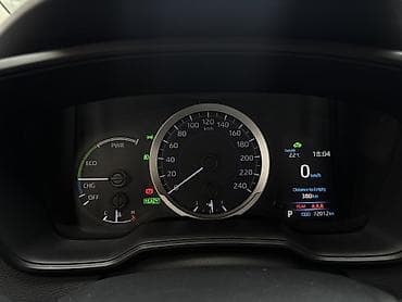 микра афтобус: Toyota Corolla: 2019 г., 1.8 л, Вариатор, Гибрид, Седан — 10