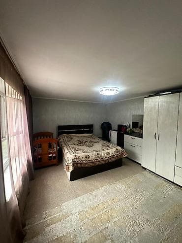 Дома: ПРОДАЁТСЯ ДОМ 📍 Район: Кожзавод, недалеко от рынка Дордой 🏡 Дом 2007 — 9