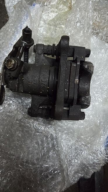 плунжерная пара: Продаю пару задних тормозных суппортов для VAG фирмы Lucas — 3