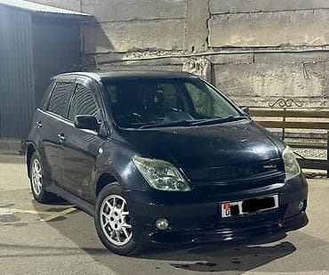 Toyota Ist: 2004 г., 1.5 л, Автомат, Бензин, Хэтчбэк