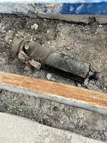 продаю портер самосвал: Рама от самосвал Портер 1 
Цилиндр, шланги в комплекте — 2