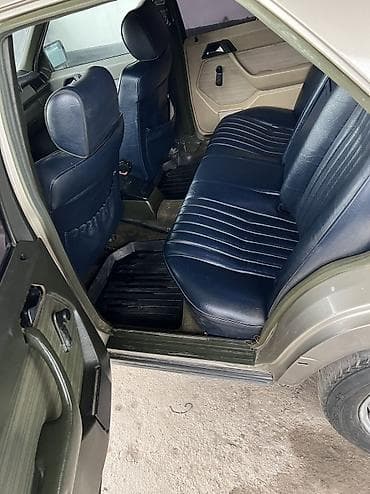 lexus 300 is 2002: Mercedes-Benz W124: 1983 г., 2.6 л, Автомат, Бензин, Седан — 7