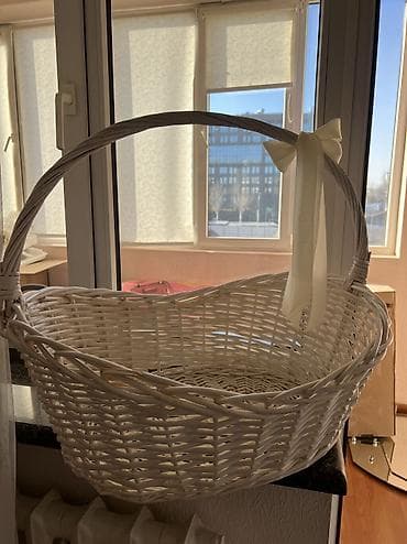 Продам корзину в подарок отличном состоянии
1000с