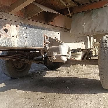 lexus lx600: Легкий грузовик, Mercedes-Benz, Стандарт, 1,5 т — 6