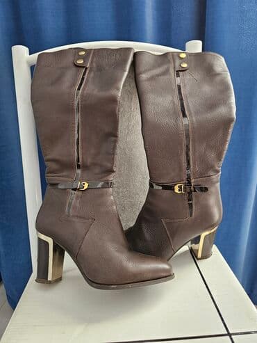 срочно продаю в связи с переездом: Продаётся кожаные деми сапоги, шоколадного цвета, размер 37 — 1