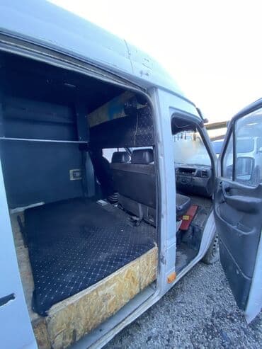 mazda premasy: Жеңил жүк ташуучу унаа, Mercedes-Benz, Стандарт, 3 т, Колдонулган — 7