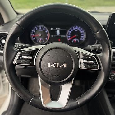 gelly coolray: Kia K3: 2021 г., 1.6 л, Автомат, Бензин, Седан — 4