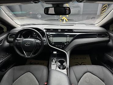 Toyota: Toyota Camry: 2018 г., 2.5 л, Автомат, Бензин, Седан — 2