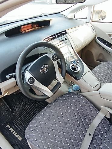 Toyota Prius: 2011 г., 1.8 л, Автомат, Гибрид, Лифтбек — 4
