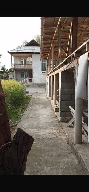 дом ала бука: Двухэтажный жилой дом с большим двором и хозяйственными постройками — 4