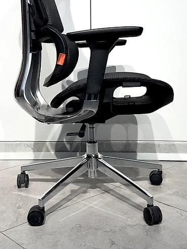 office table: Офисное кресло, Новый, С колесиками, цвет - Черный, Бесплатная доставка — 8