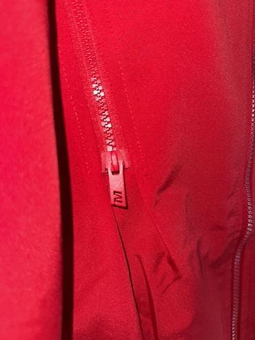 сумка гаярд: Куртка Arc’teryx, красная, с капюшоном Новая❗️❗️❗️|качество фотографий — 4