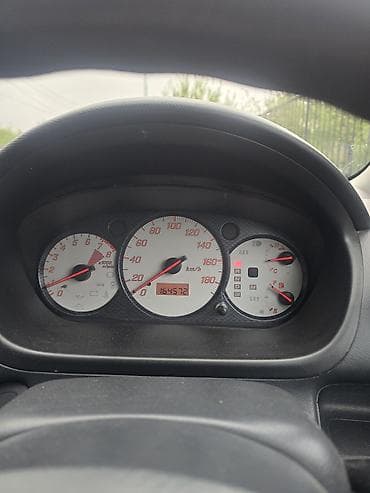 на сивик: Honda Civic: 2002 г., 1.5 л, Автомат, Бензин, Хэтчбэк — 5