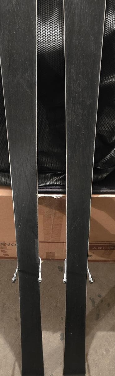 горнолыжное снаряжение: Горнолыжный комплект для катания. лыжи -10000. ботинки - 5000 — 3