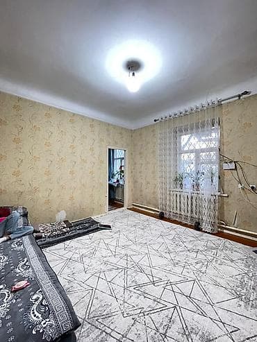 полдом: Продается Полдома •Адрес: Район Лев Толстой пересекает Крылова — 2