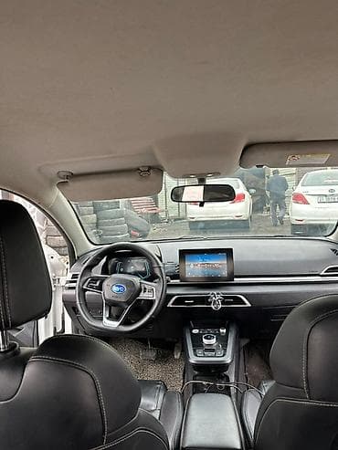 mini itx: BYD Qin: 2021 г., 3.5 л, Электромобиль, Седан — 5