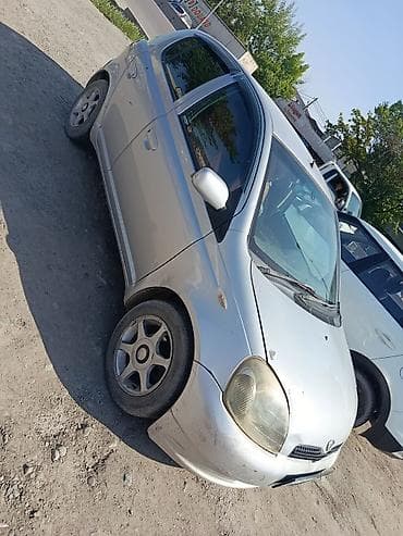 Toyota: Toyota Vitz: 2000 г., 1 л, Автомат, Бензин, Хэтчбэк — 2