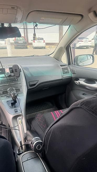 platz vitz: Toyota Auris: 2007 г., 1.6 л, Робот, Бензин, Хэтчбэк — 7