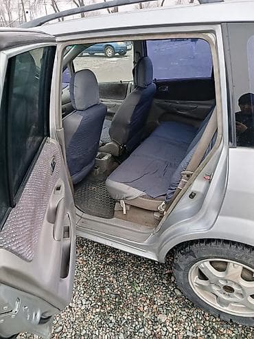 Mazda PREMACY: 1999 г., 1.8 л, Механика, Бензин, Минивэн